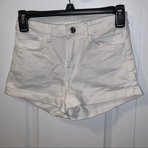h&m white jean shorts